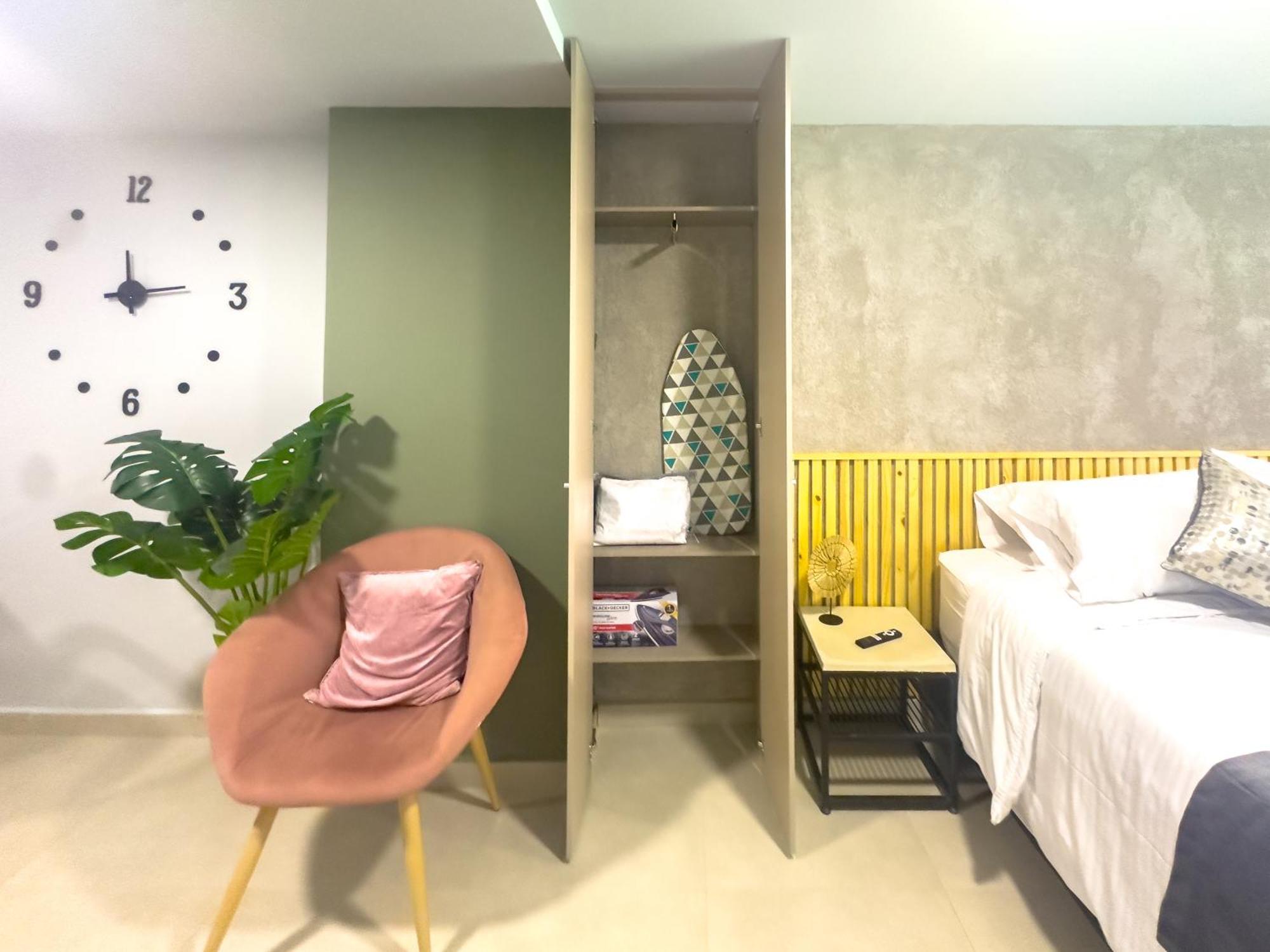Apartamento Edificio Atalanta En El Corazon De Medellín